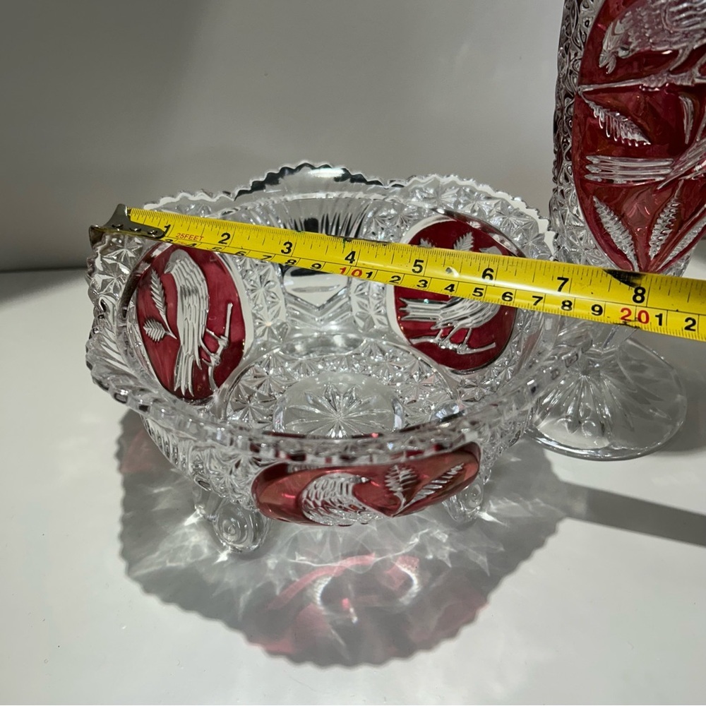 Elegant Crystal Vase and Bowl Set with Red Accents - Picture 6 of 7